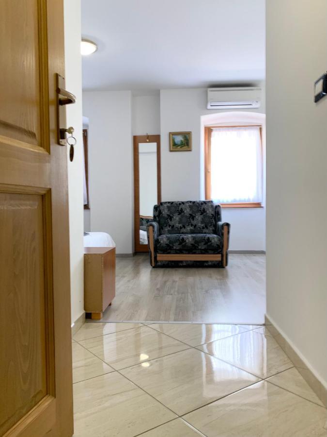 Rooms Valentino Poreč Exterior foto