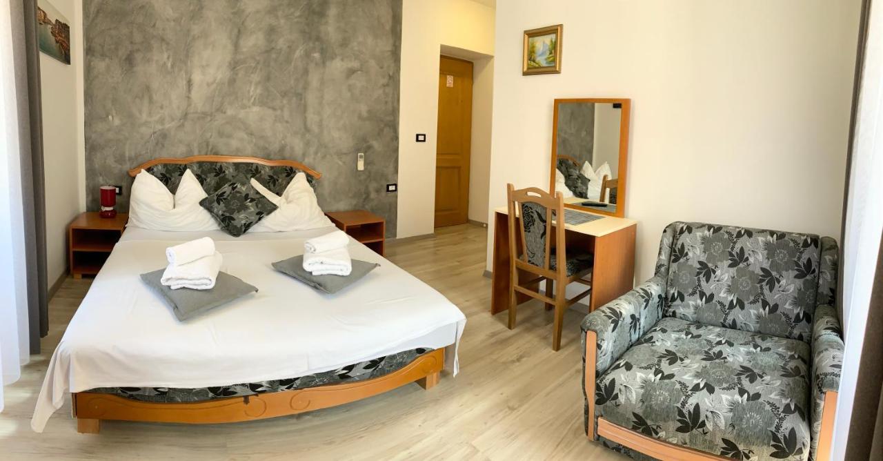 Rooms Valentino Poreč Exterior foto
