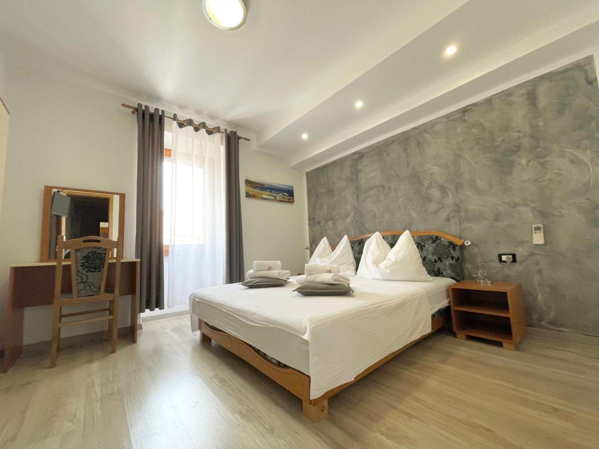 Rooms Valentino Poreč Exterior foto