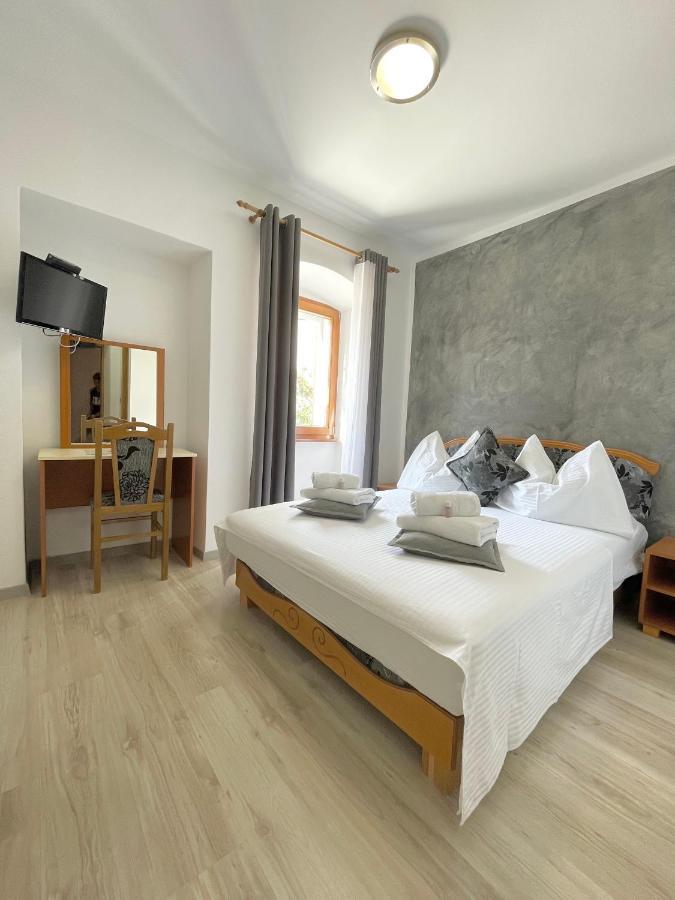 Rooms Valentino Poreč Exterior foto