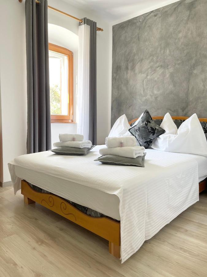 Rooms Valentino Poreč Exterior foto