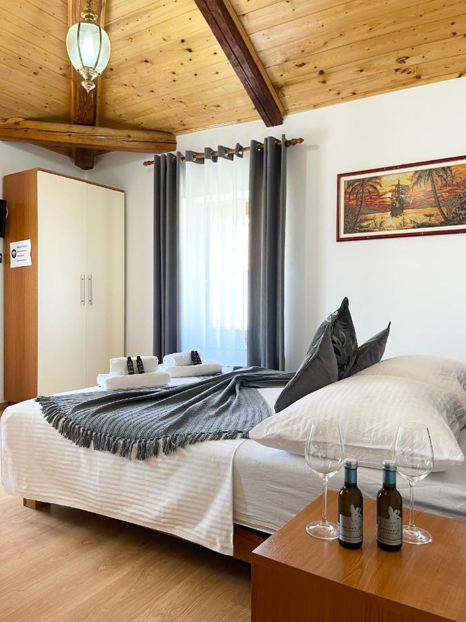 Rooms Valentino Poreč Exterior foto