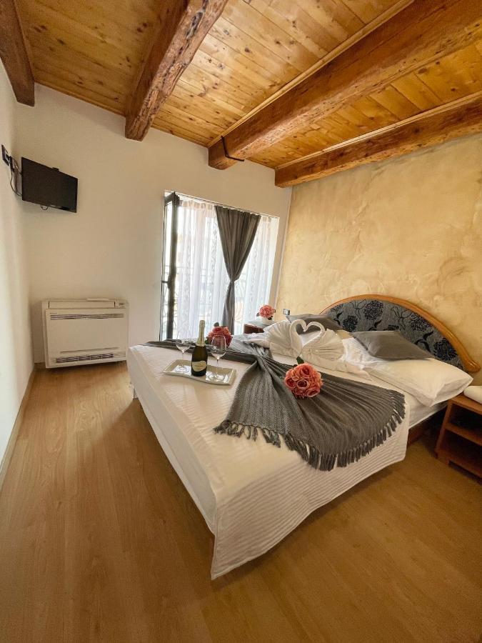Rooms Valentino Poreč Exterior foto